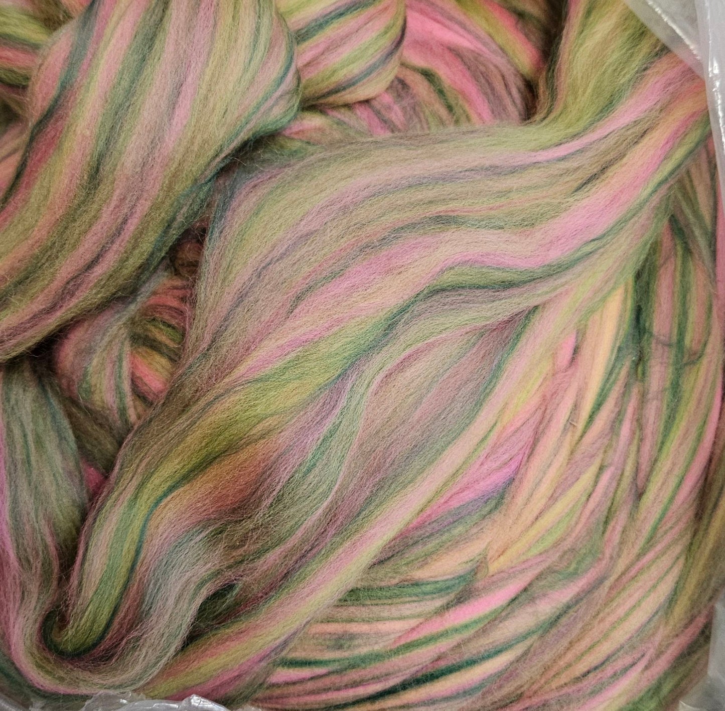 Tri-color Icelandic - Sold by the ounce